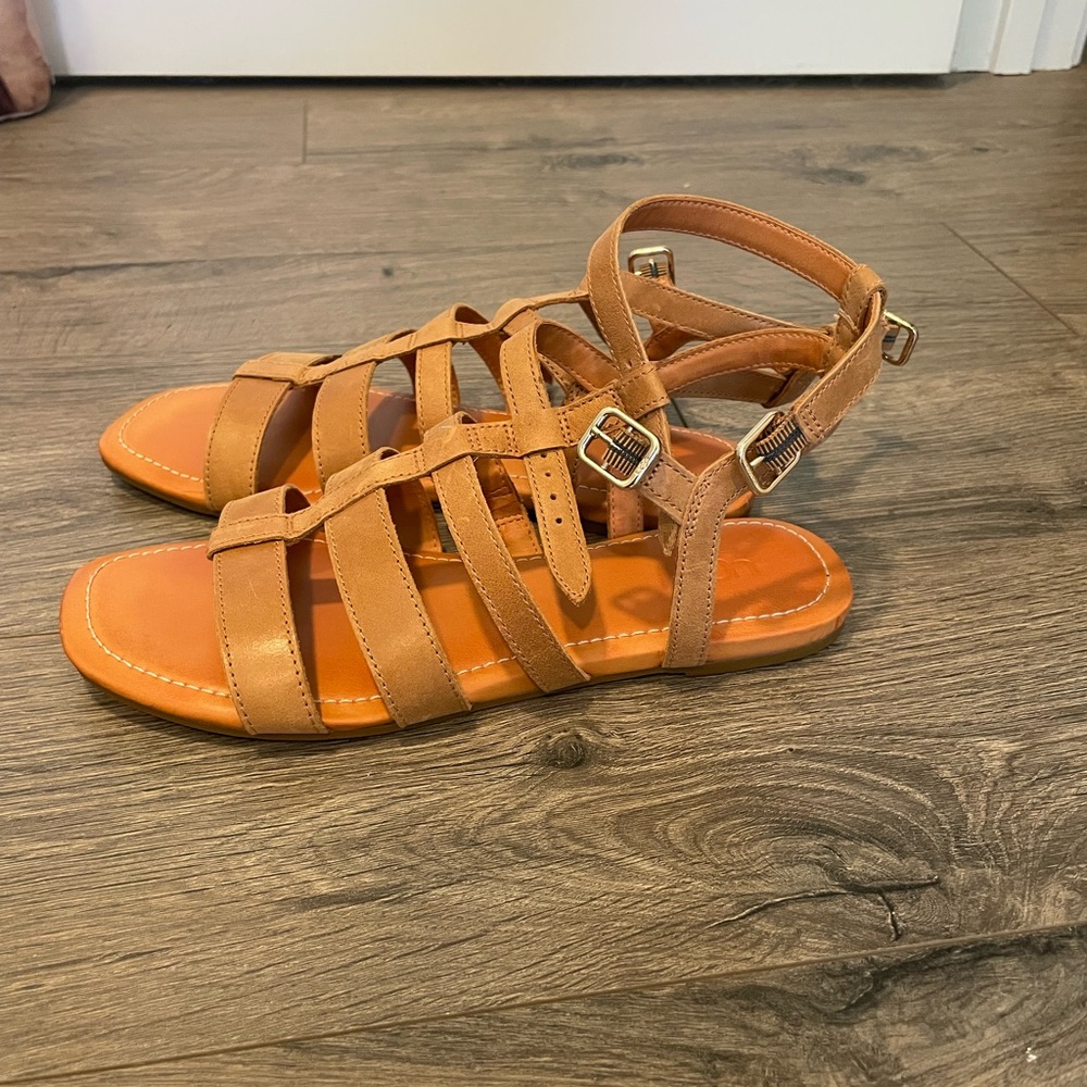 UGG Mahalla Sandal